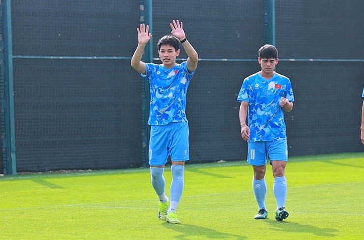U23 Việt Nam trở lại tập luyện chiều ngày 13/1. Ảnh Ted Trần
