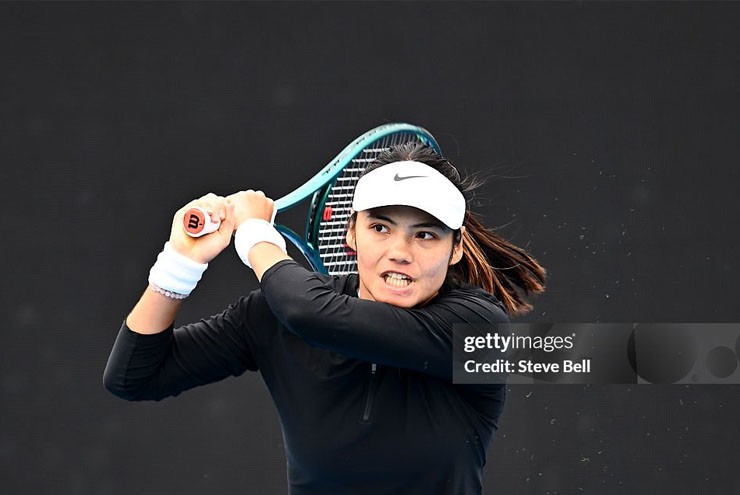 Raducanu chơi rất quyết tâm ở&nbsp;Hobart International&nbsp;