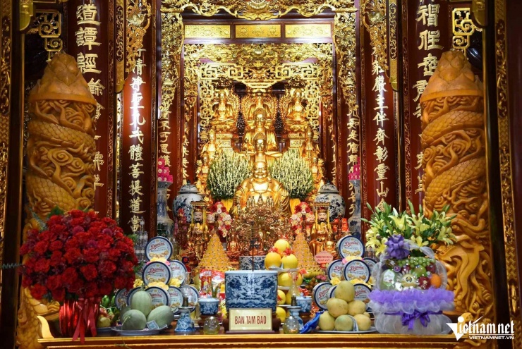 Tòa tam bảo chùa Phúc Sơn