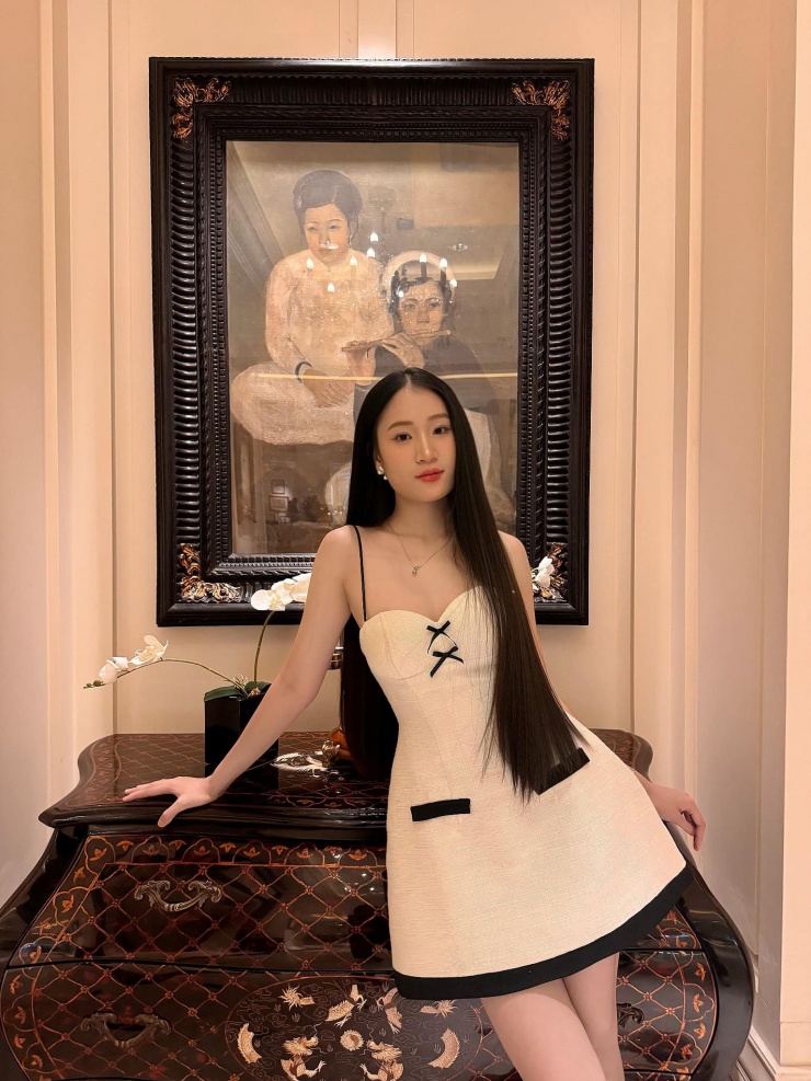 "Đến với Miss World Vietnam 2025, tôi muốn lan tỏa thông điệp ấy — rằng vẻ đẹp thật sự nằm trong hành trình rèn luyện và trưởng thành và khi một người phụ nữ hiểu giá trị của mình, cô ấy có thể tạo nên sức mạnh để thay đổi chính mình và truyền cảm hứng cho người khác", người đẹp quê Ninh Bình chia sẻ.