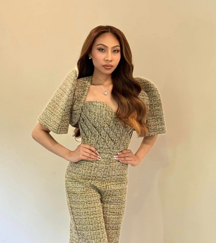 Thông tin Nicole làm mẹ ở tuổi 22 khiến người hâm mộ bất ngờ.