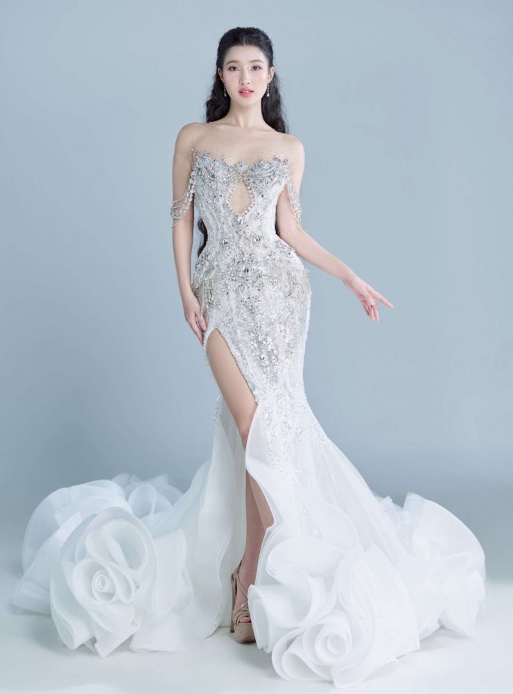 4 năm ở showbiz của Phương Nhi trước khi cưới chồng - 11