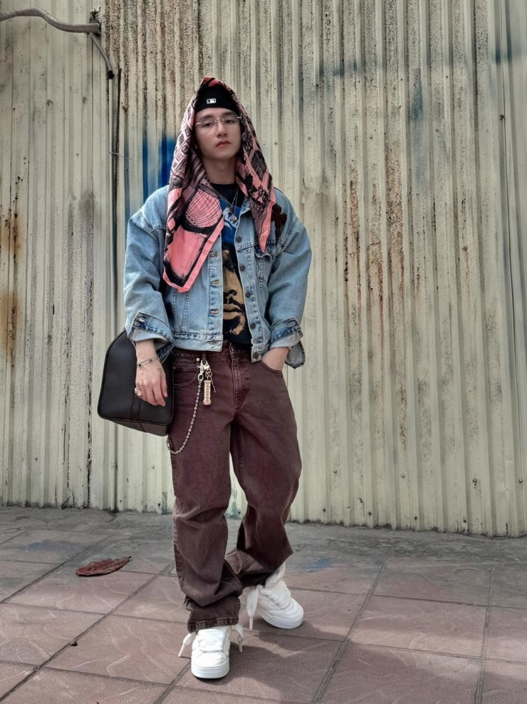 Tác phẩm Rolex cũng trở thành một phần của phong cách "boy phố chất chơi".