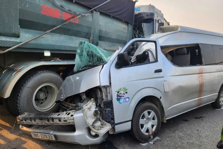 Nỗi đau người ở lại trong vụ tai nạn thảm khốc trên cao tốc