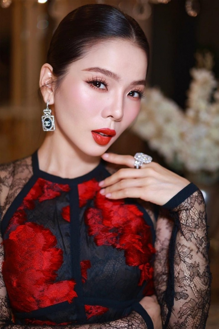 Cuộc đấu khẩu mà Lệ Quyên không nên thắng - 1