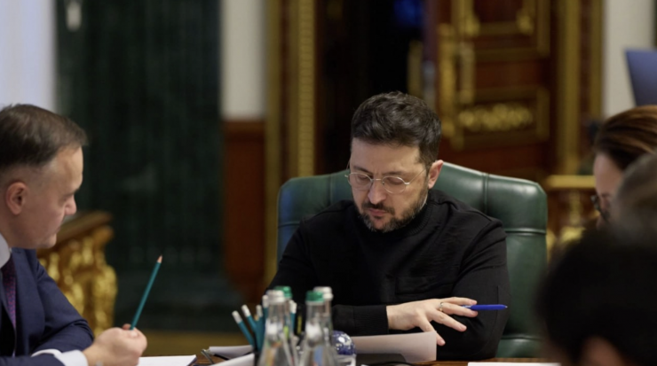 Nga lắc đầu về lệnh ngừng bắn, Ukraine ban bố tình trạng khẩn cấp - 1