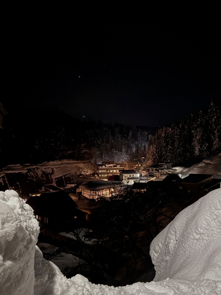 Mai Ngô 'lạc' vào thị trấn 300 năm tuổi đẹp như cổ tích - 5