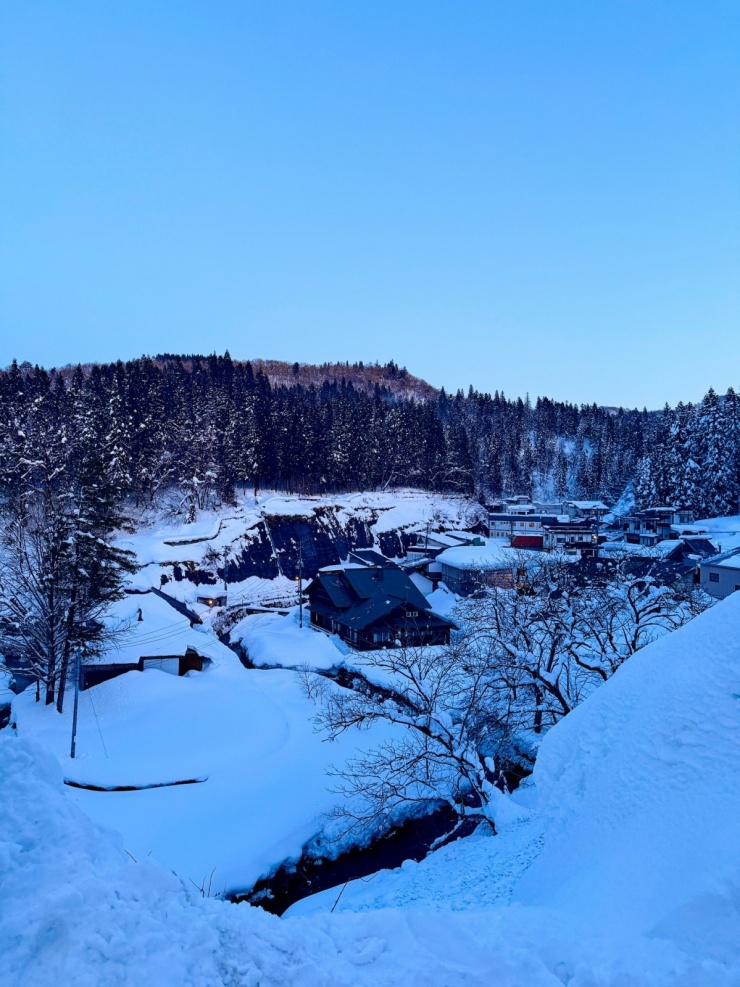 Mai Ngô 'lạc' vào thị trấn 300 năm tuổi đẹp như cổ tích - 7