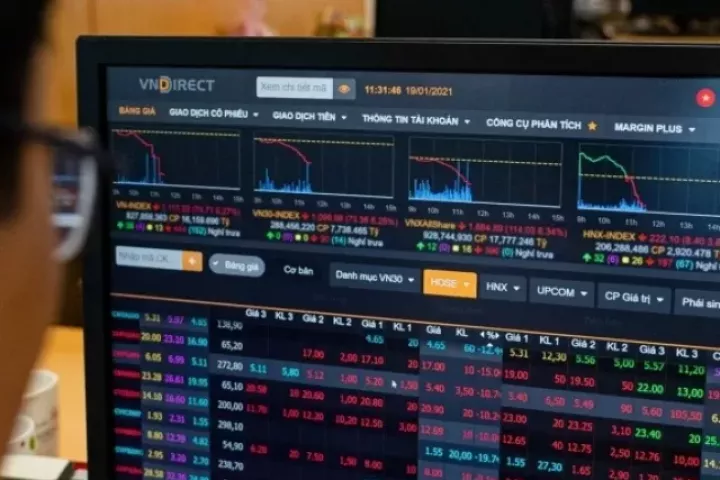 Cổ phiếu lớn bị chốt lời, VN-Index giảm gần 30 điểm