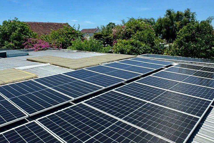 Hệ thống điện mặt trời mang lại nguồn năng lượng tái tạo giá trị cho người dùng.