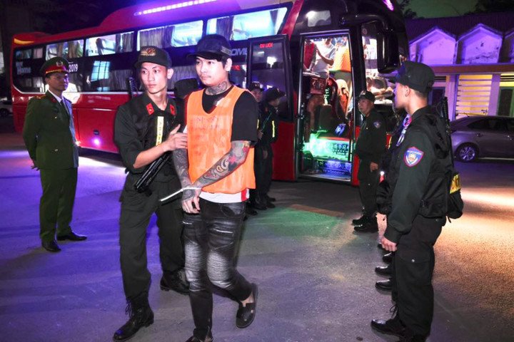 Các nghi phạm bị bắt giữ tại Campuchia. (Ảnh: Công an tỉnh Tuyên Quang)