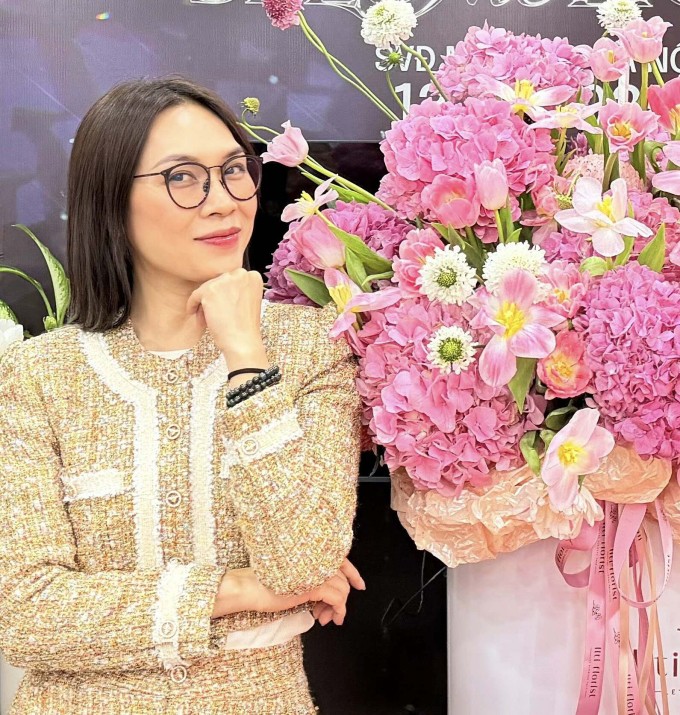 Ảnh sao 15/1: Tiểu thư tập đoàn Sơn Kim khoe sắc ở Macau - 2