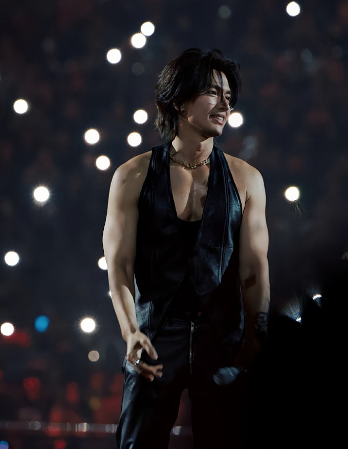 Vẻ đẹp 'bất lão' tuổi 49 của Ngôn Thừa Húc - 2