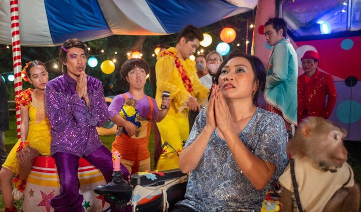 "Con kể ba nghe" là phim Việt hiếm hoi khai thác về nghệ thuật xiếc.