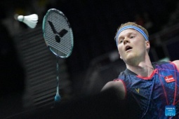 Siêu sao hạng 3 thế giới bỏ tiền túi, nộp phạt 131 triệu đồng để bỏ thi đấu