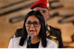 Ông Trump điện đàm với Tổng thống lâm thời Venezuela Delcy Rodriguez