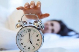 Cái giá phải trả khi ép cơ thể dậy lúc 5h
