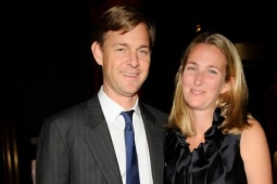 Ái nữ hào môn phát hiện chồng ngoại tình từ cuộc gọi lạ