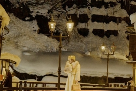 Mai Ngô 'lạc' vào thị trấn 300 năm tuổi đẹp như cổ tích