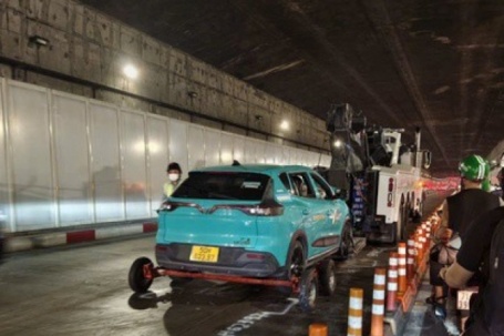 Tai nạn giao thông liên hoàn trong hầm sông Sài Gòn