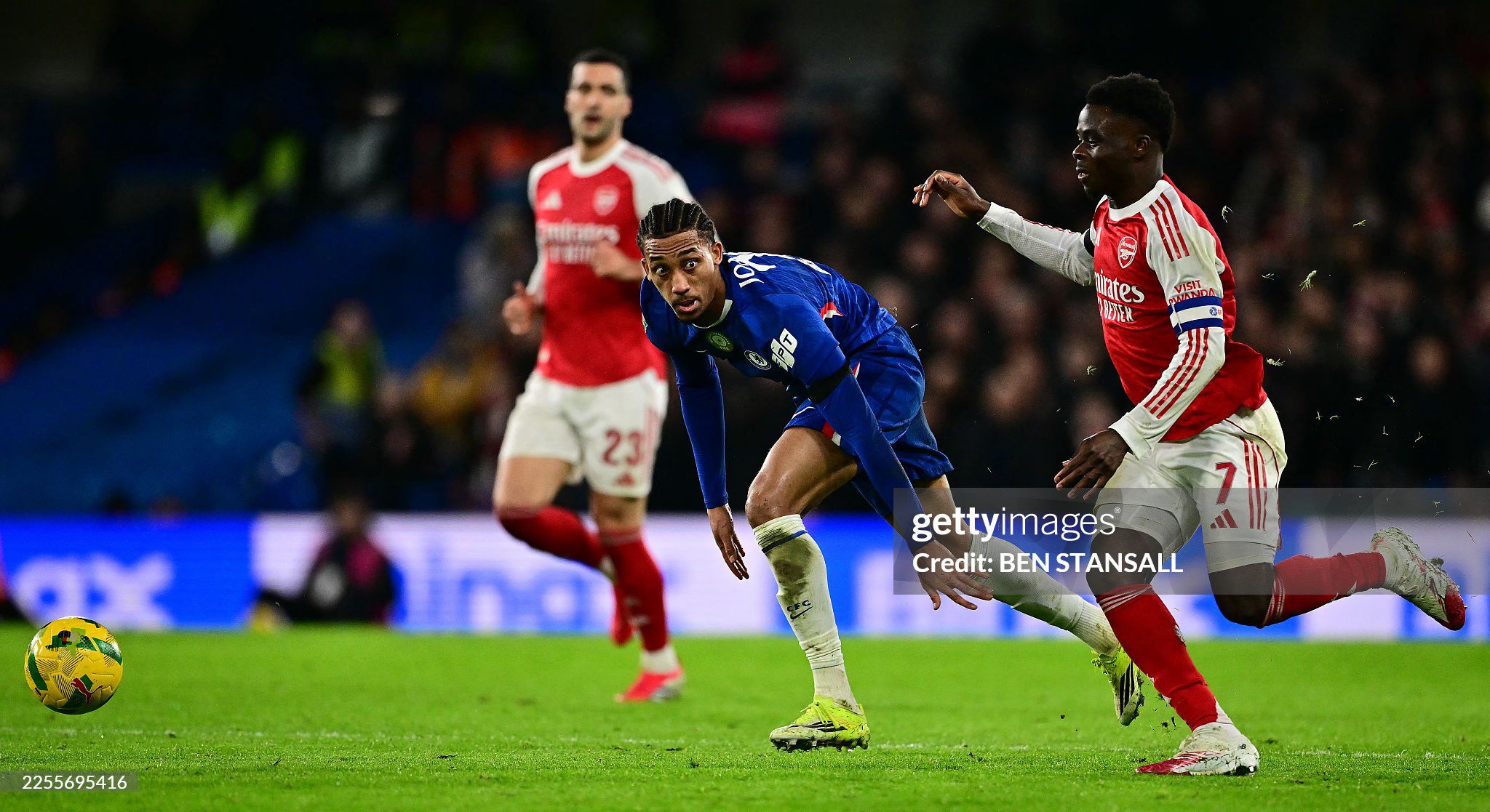 Hai đội chơi phóng khoáng đầy bất ngờ khi đối đầu ở bán kết League Cup