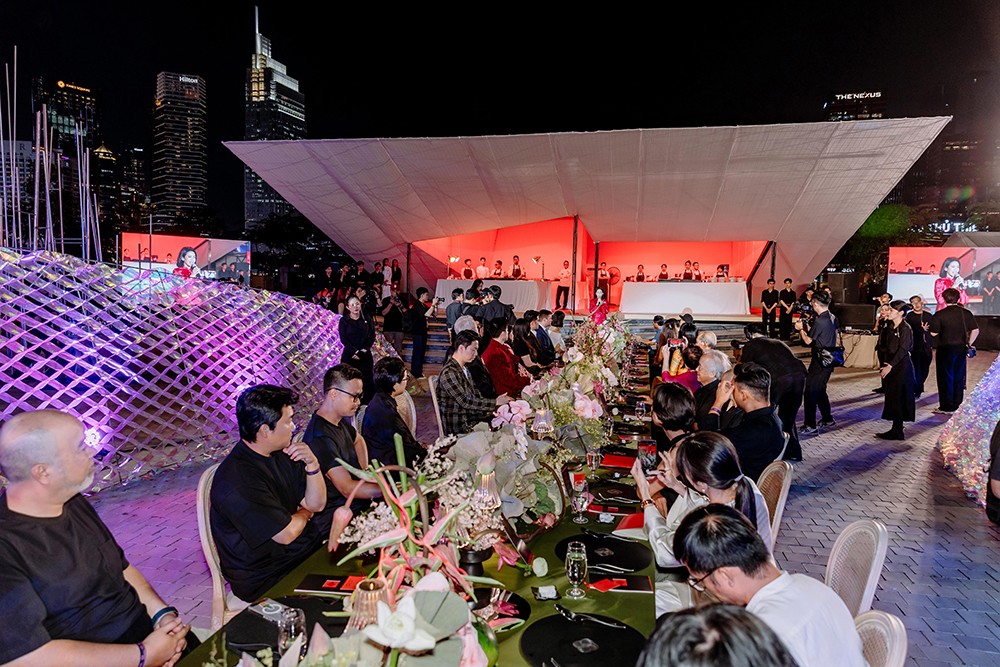 Mê Vị mở ra nhiều hoạt động độc đáo, và khép lại bằng không gian tinh tế của Mê Vị Banquet - dạ tiệc fine dining sang trọng.