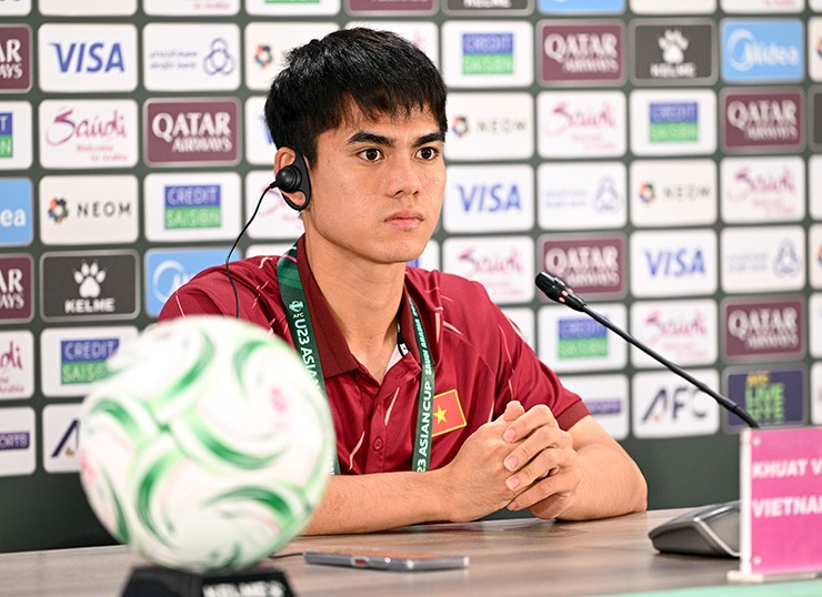 Khuất Văn Khang có lần thứ ba cùng U23 Việt Nam vào tứ kết U23 châu Á.