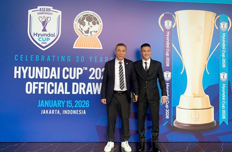 Chủ tịch VFF Trần Quốc Tuấn và Lê Công Vinh dự lễ bốc thăm AFF Cup 2026 chiều ngày 15/1.