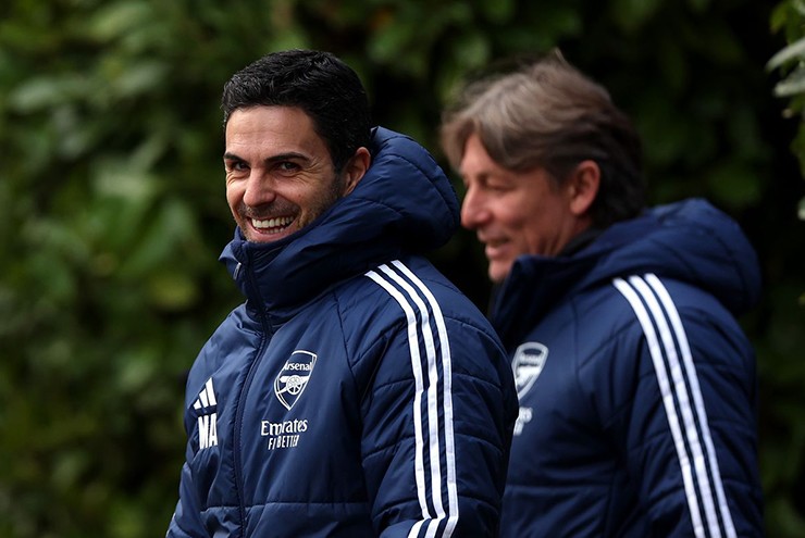 Tin mới nhất bóng đá tối 16/1: Arteta úp mở khả năng Arsenal đón thêm viện binh