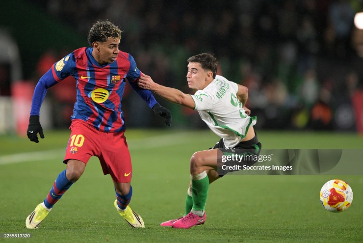 Video bóng đá Racing Santander - Barcelona: Torres mở điểm, Yamal ấn định (Cúp nhà vua)