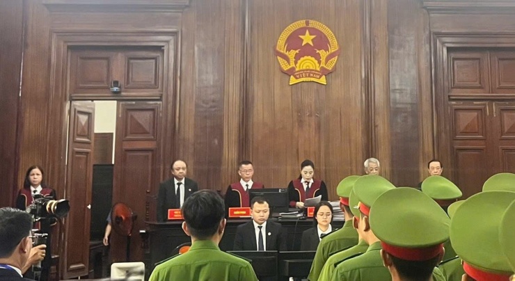 HĐXX phiên tòa sáng nay 16/1.