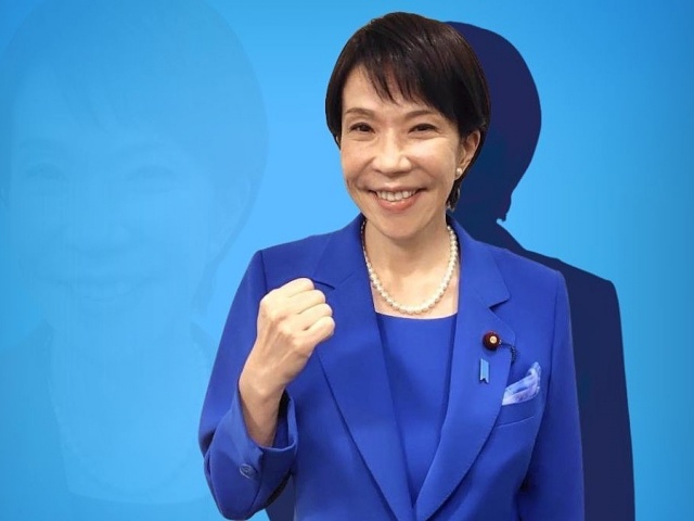 Giải mã tủ đồ xanh lam của Thủ tướng Nhật Bản