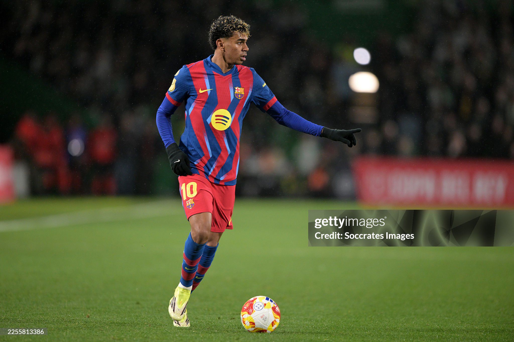 Yamal có lần đầu tiên ghi bàn trong năm 2026