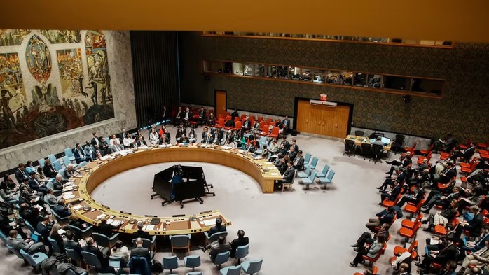 Mỹ đặt “mọi phương án lên bàn”, Iran cảnh báo "đáp trả gắt" - 1