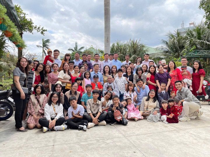 Đại gia đình chụp ảnh kỷ niệm năm 2021.