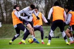 Lộ danh sách cầu thủ MU đấu Man City, HLV Carrick nhận tin dữ từ ban lãnh đạo