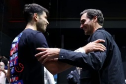 Alcaraz nhận cảnh báo "trắng tay" ở Grand Slam, Federer liệu có làm HLV?