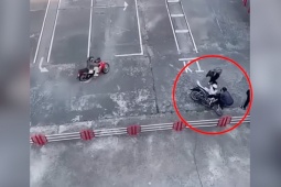 Clip: Thi sa hình cô gái lao thẳng vào hàng rào khiến ai cũng ngỡ ngàng