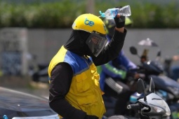 Bán hàng online lúc nửa đêm có phải xuất hóa đơn ngay: Cục Thuế giải đáp