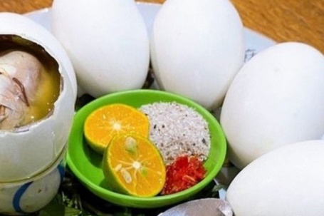 Khoa học nói gì về chuyện đàn ông ăn trứng vịt lộn cho khỏe 'chuyện ấy' lại thành mất ngủ