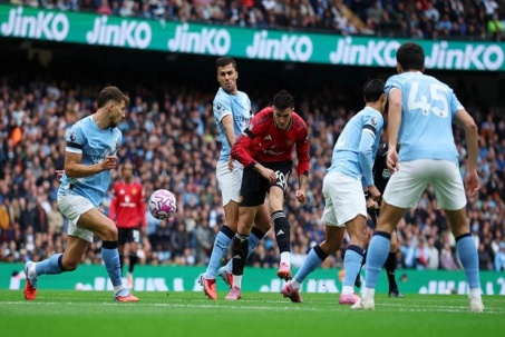 Dự đoán tỷ số MU - Man City: HLV Carrick ra mắt, đấu trí với Pep Guardiola