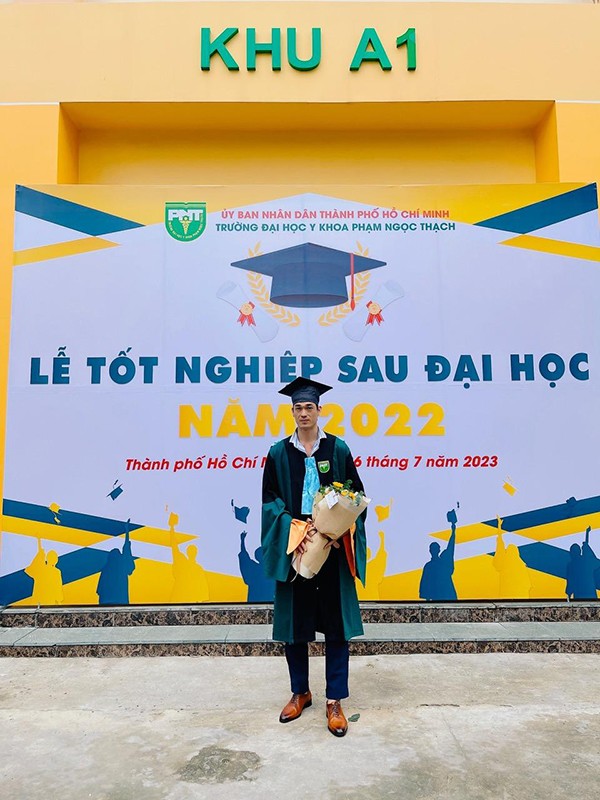 Bác sĩ Huỳnh Tấn Đạt tốt nghiệp CKI. Ảnh: NVCC