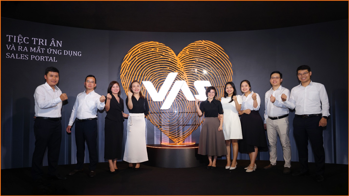 Đội ngũ kinh doanh của Tập Đoàn VAS thêm quyết tâm phục vụ