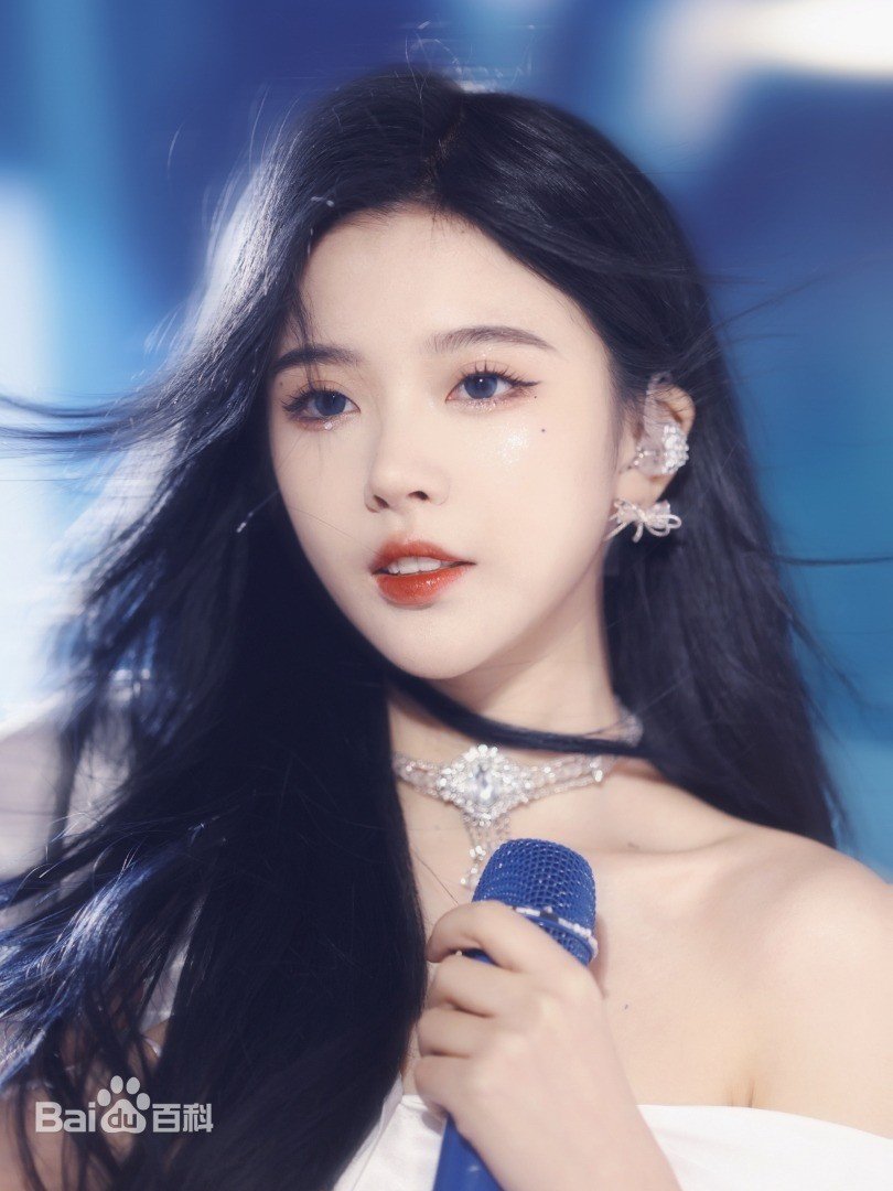 Bành Thập Lục trốn thuế, bị "phong sát" (cấm sóng) tại Trung Quốc.