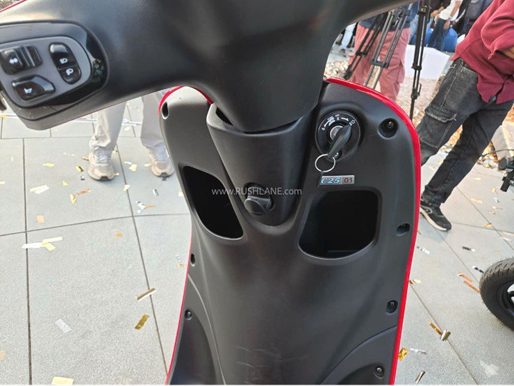 Xe máy điện giá 26,5 triệu đồng ghi điểm nhờ trang bị hiện đại, đi cả trăm km một lần sạc - 5