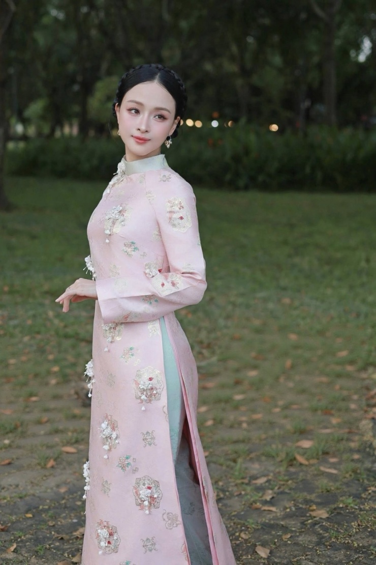 Gu diện áo dài của Hoa hậu Trương Hồ Phương Nga - 6