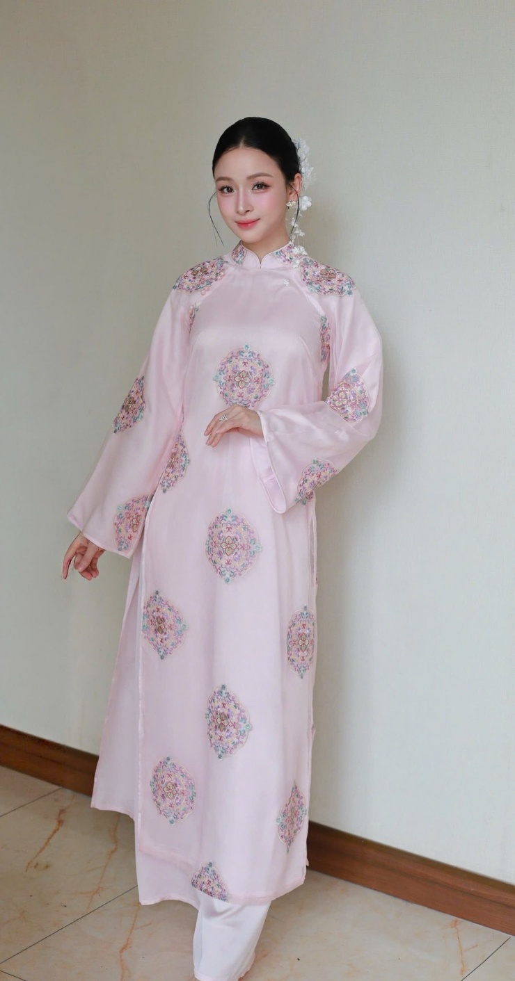 Gu diện áo dài của Hoa hậu Trương Hồ Phương Nga - 4