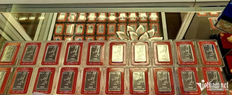 Đầu tư bạc đang 'siêu lời', mua bạc theo như thế nào để ít rủi ro? - 1