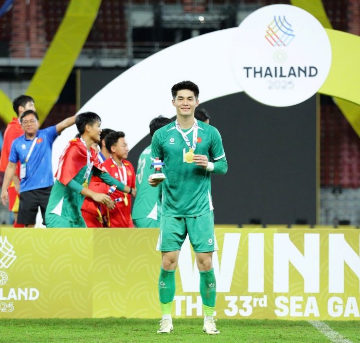 “Người nhện” Trần Trung Kiên.