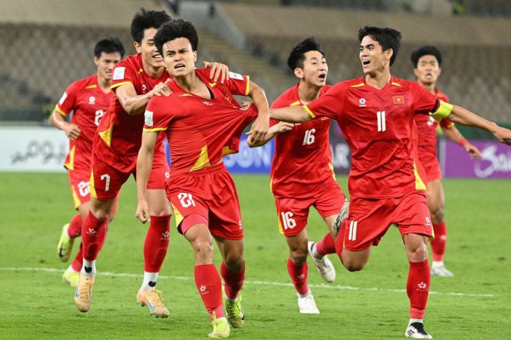 U23 Việt Nam giành chiến thắng kịch tính trước U23 UAE nhờ các bàn thắng của Nguyễn Lê Phát, Nguyễn Đình Bắc và Phạm Minh Phúc. Ảnh: AFC.
